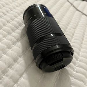 Sony emount Lens 55-210f/4.5-6.3 zoom lens